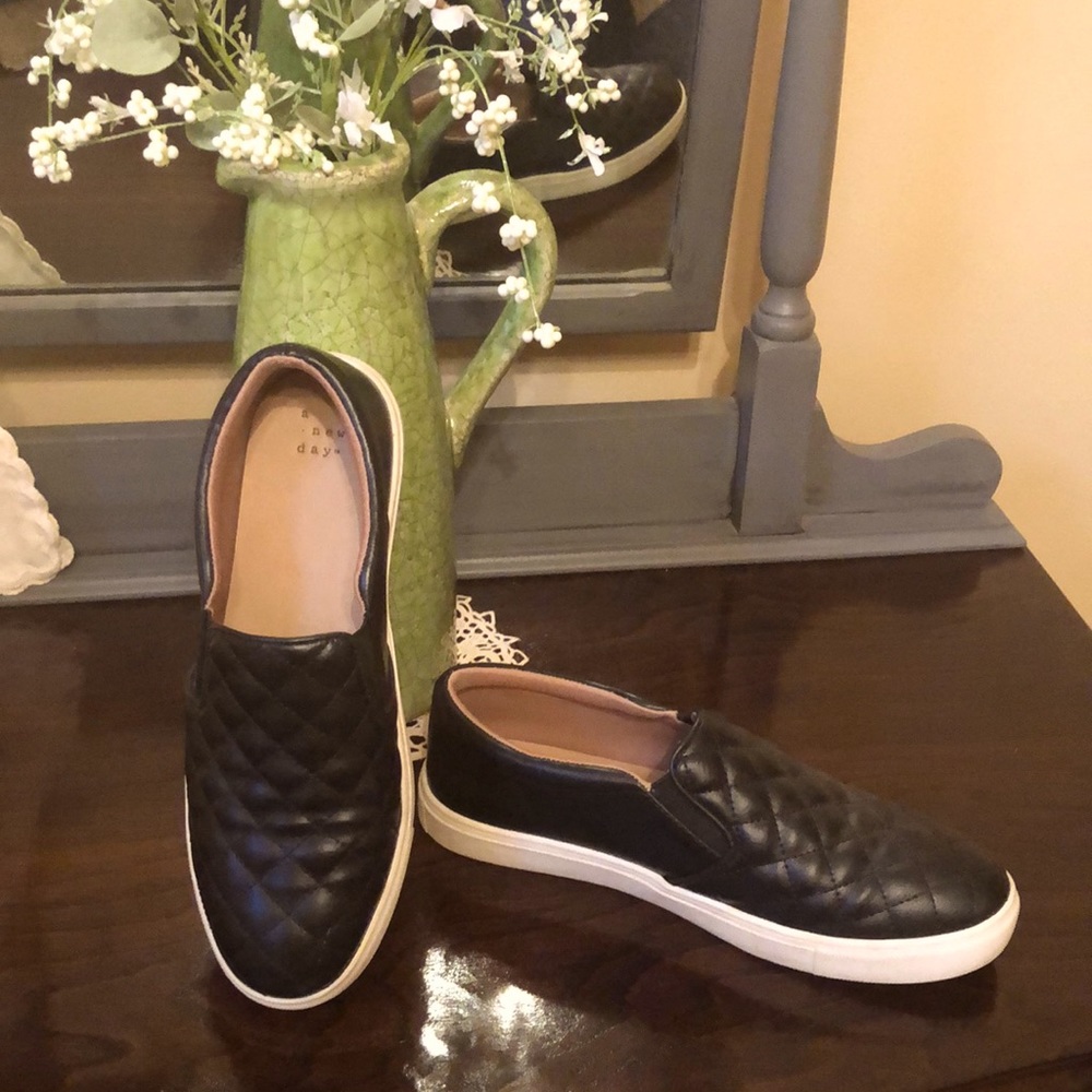 Black slip on shoe in size 9.5. Brand is A New Day